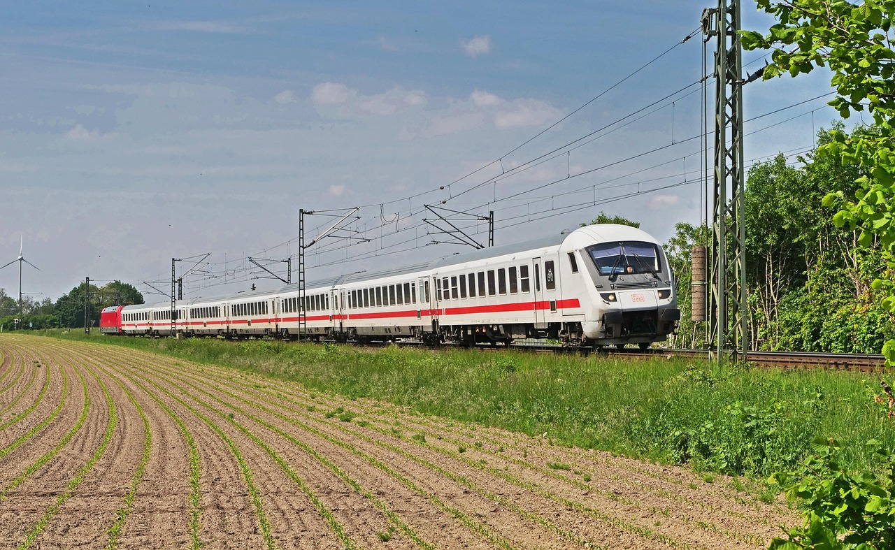 intercity train, ic, deutsche bahn, control car, electric locomotive, br101, br 101, railroad, rail transport, main line, db, dbag, standard move, münsterland, flat land, westphalia, cornfield, intercity
