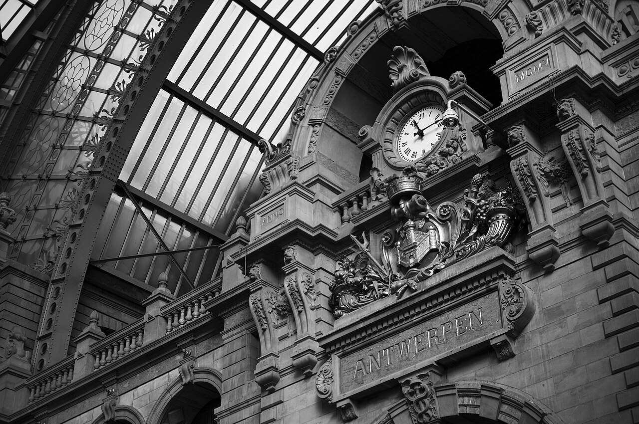 Bahnhof Antwerpen-Centraal