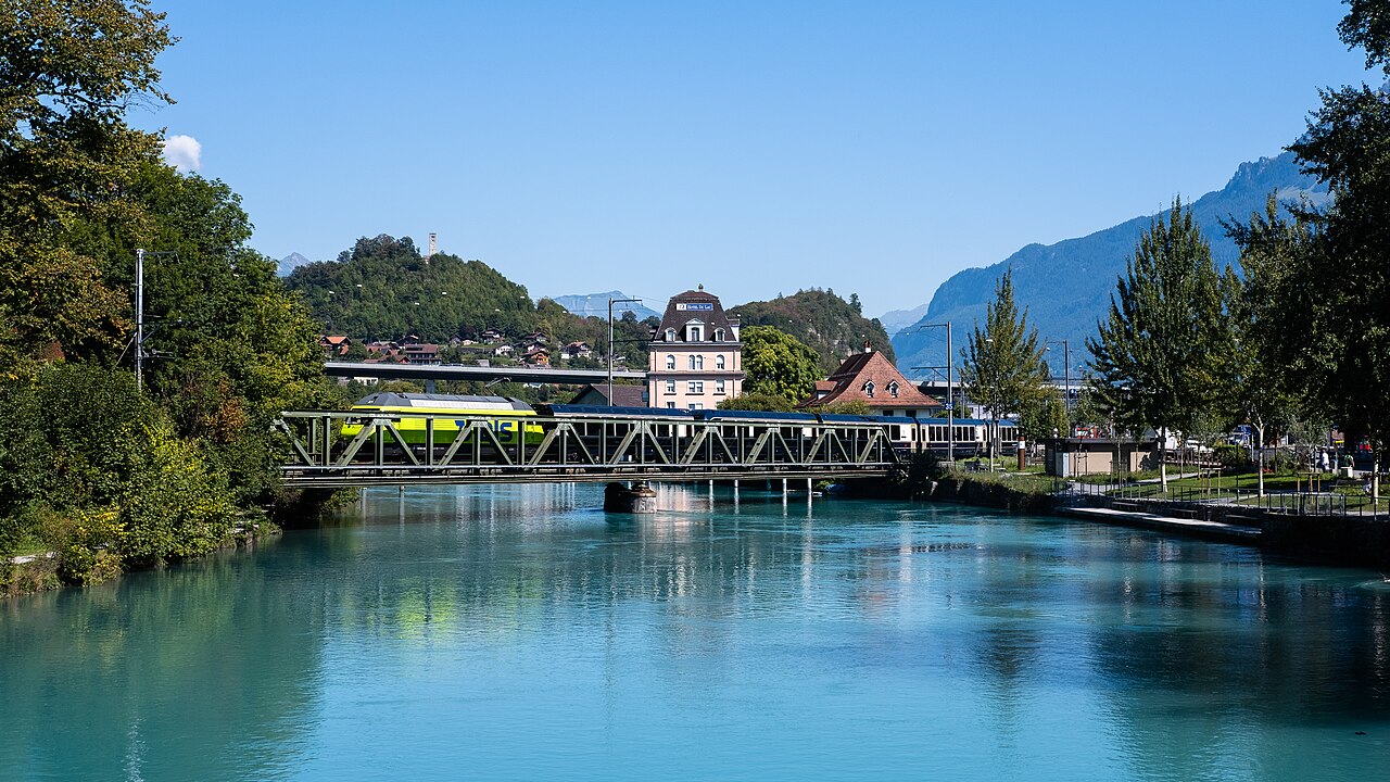 Aare bei Interlaken Ost